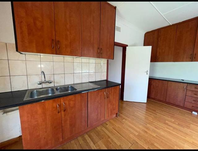 2 BEDROOM HOUSE FOR SALE IN CROSBY